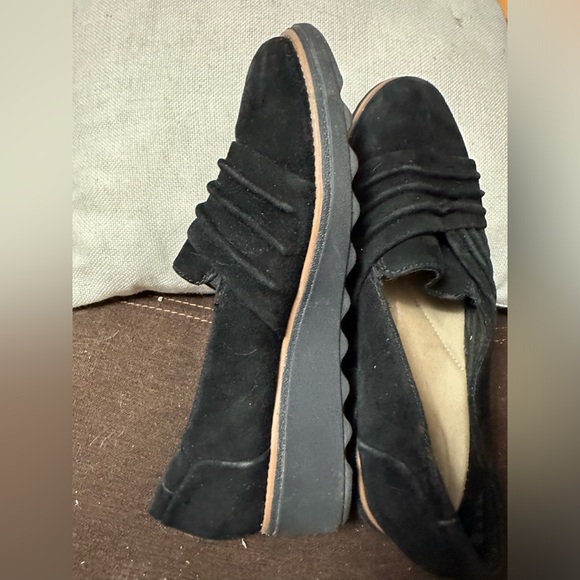 Clark slip ons - Picture 3 of 3